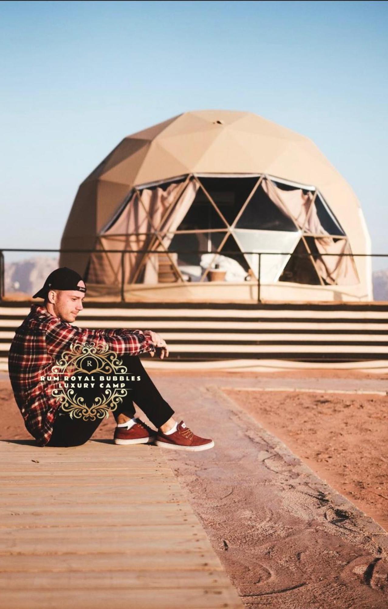 Appartement Rum Royal Bubbles Luxury Camp à Wadi Rum Extérieur photo