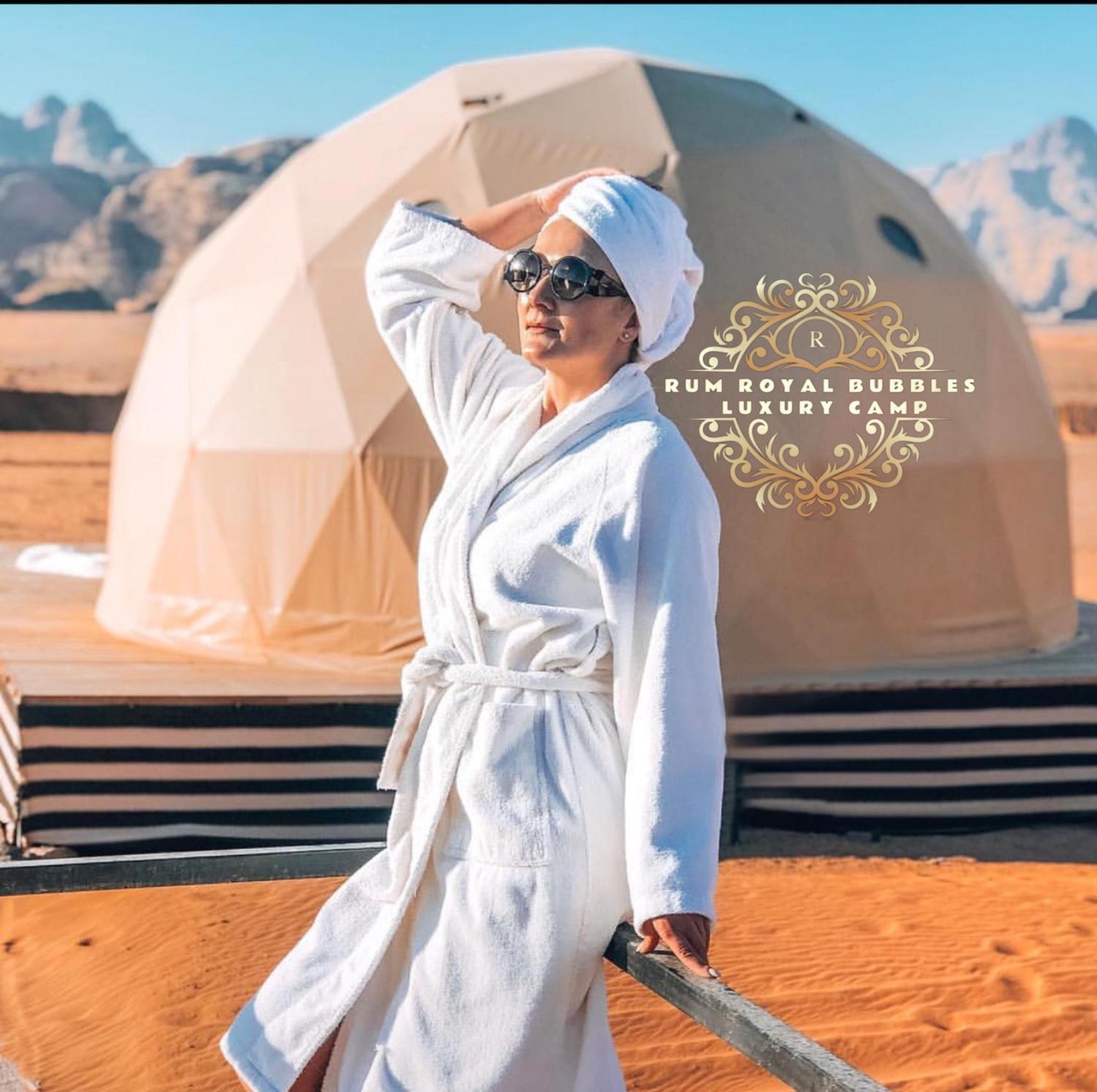 Appartement Rum Royal Bubbles Luxury Camp à Wadi Rum Extérieur photo